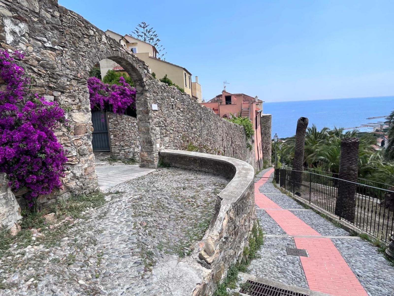 Bed and Breakfast La Finestra Sul Borgo Cervo Zewnętrze zdjęcie
